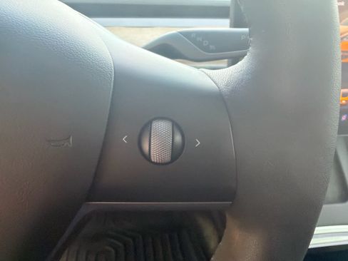 Used 2022 Tesla Model 3 RWD image 16