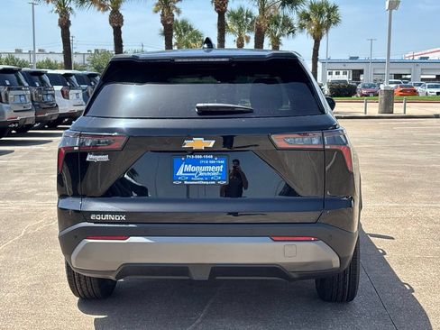 New 2027 Chevrolet Equinox LT FWD image 10