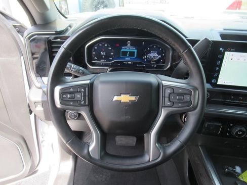 Used 2024 Chevrolet Silverado 2500 LTZ w/ LTZ Convenience Package image 17