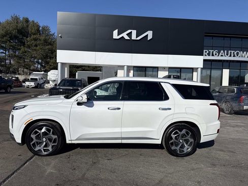 Used 2022 Hyundai Palisade Calligraphy image 2