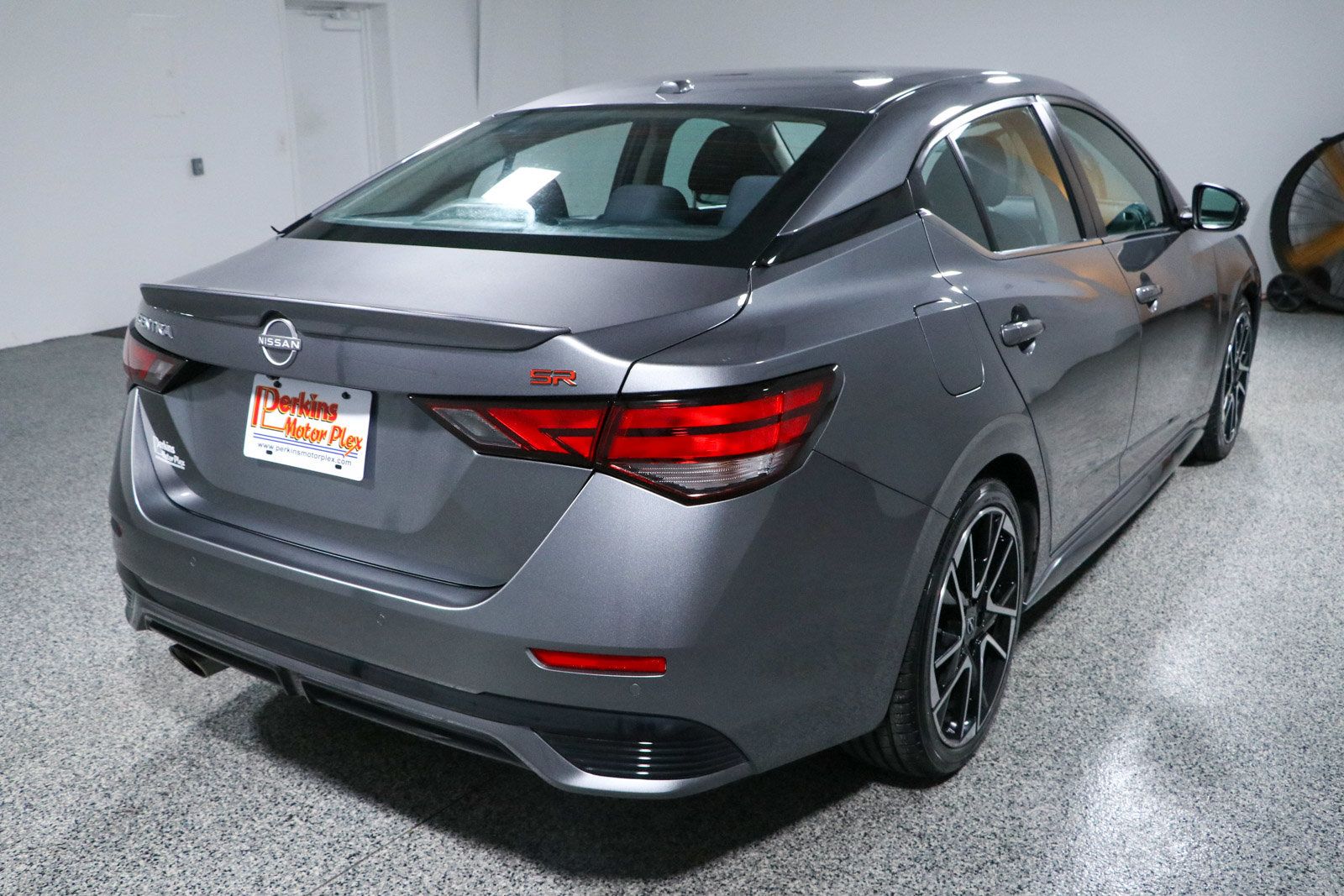Used 2024 Nissan Sentra SR FWD image 7