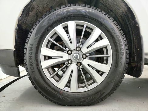 Used 2020 Nissan Pathfinder SL AWD/4WD image 38