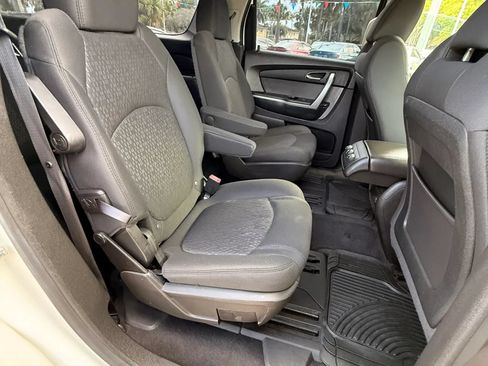 Used 2012 GMC Acadia SLE FWD image 27
