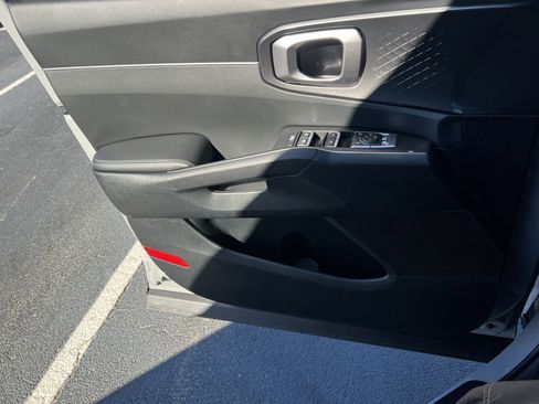 Used 2025 Kia Sorento S w/ Panoramic Sunroof Package image 15