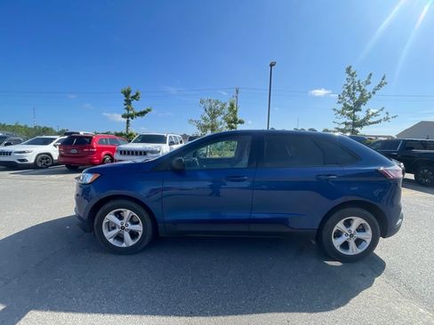 Used 2024 Ford Edge SE AWD/4WD image 3