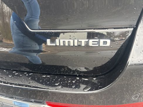 Used 2024 Jeep Grand Cherokee L Limited w/ Luxury Tech Group II image 13