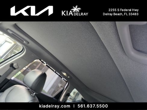 Used 2020 Hyundai Santa Fe Limited image 11