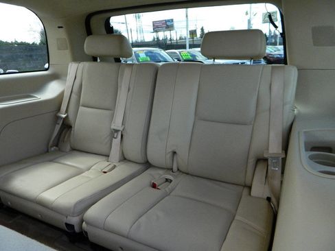 Used 2007 Cadillac Escalade AWD w/ Information Package image 15