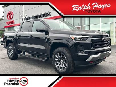 Used 2025 Chevrolet Colorado Z71 w/ Z71 Convenience Package 2