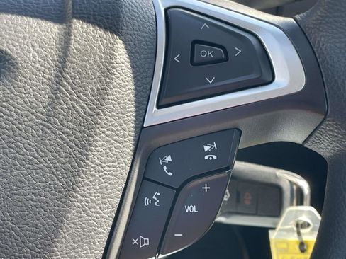 Used 2016 Ford Fusion SE FWD image 20