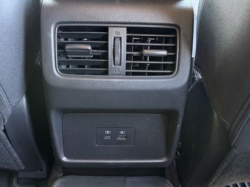 Used 2023 Nissan Rogue SV FWD image 28