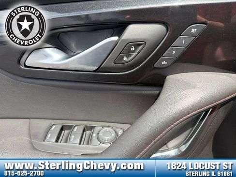 Used 2022 Chevrolet Blazer RS w/ Enhanced Convenience Package FWD image 17