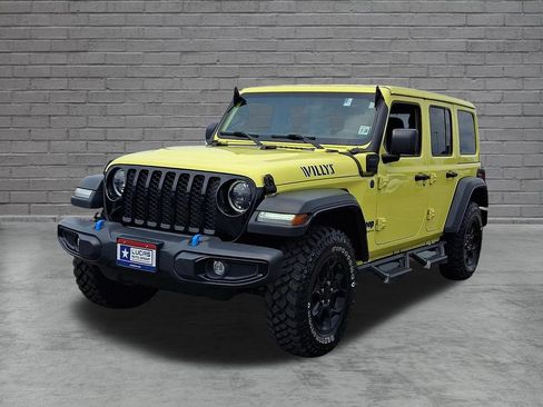 Used 2023 Jeep Wrangler Unlimited w/ Cold Weather Group AWD/4WD image 5
