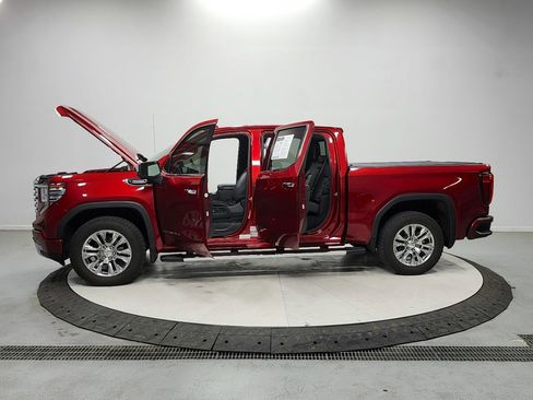 Used 2023 GMC Sierra 1500 Denali AWD/4WD image 12