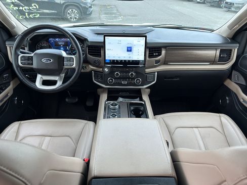 Used 2022 Ford Expedition Max Limited image 14