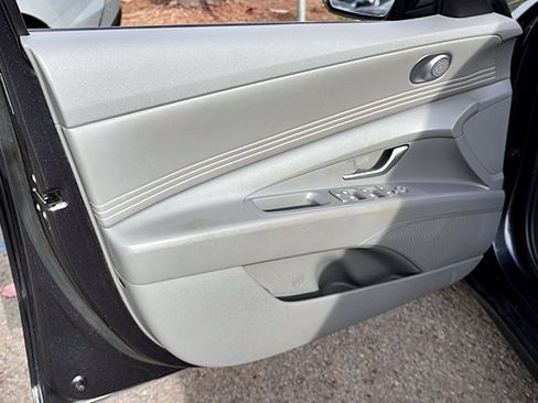 Used 2021 Hyundai Elantra SEL w/ Convenience Package image 21