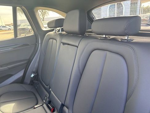 Used 2022 BMW X1 xDrive28i w/ Premium Package image 11