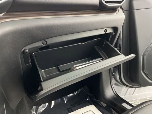 Used 2023 Ford Explorer Limited image 40