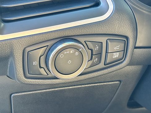 Used 2022 Ford Edge SEL w/ Convenience Package image 16