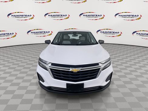 Used 2022 Chevrolet Equinox LS AWD/4WD image 3