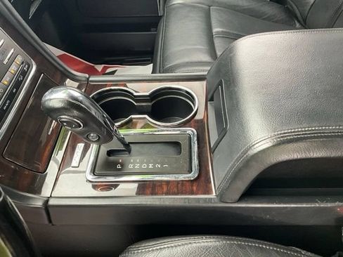 Used 2017 Lincoln Navigator Reserve AWD/4WD image 23