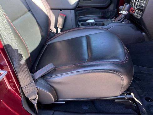 Used 2021 Jeep Wrangler Unlimited Rubicon image 6