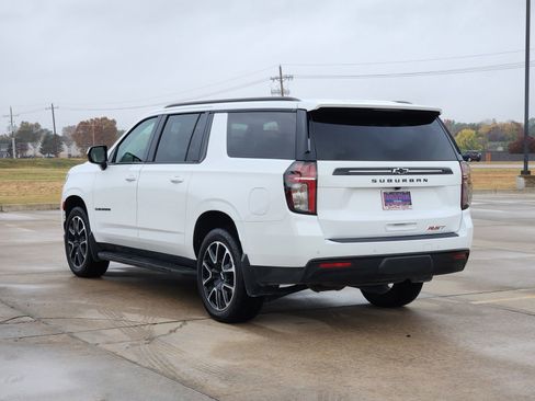 Used 2023 Chevrolet Suburban RST image 4
