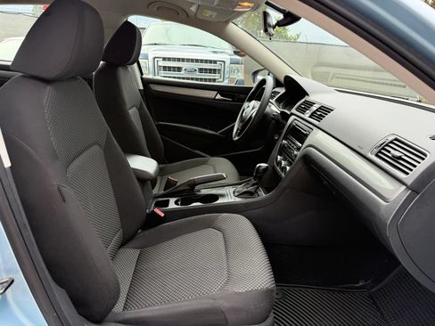 Used 2012 Volkswagen Passat 2.5 S FWD image 18