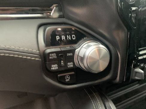 Used 2024 RAM 1500 Limited AWD/4WD image 9