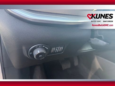 Used 2025 Jeep Compass Limited AWD/4WD image 10