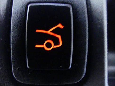 Used 2016 Tesla Model S 75D image 28