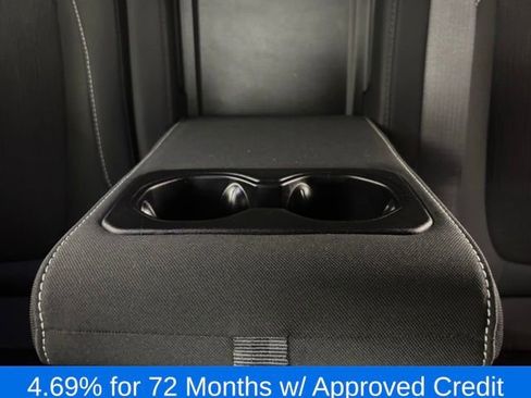 Used 2023 Jeep Grand Cherokee Laredo image 12