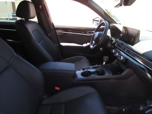 Certified 2025 Honda Civic Sport Touring image 9