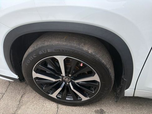 Used 2022 Toyota Highlander XSE image 15