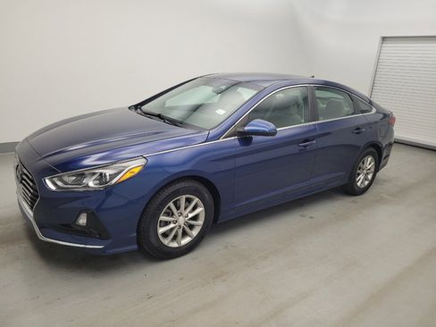Used 2019 Hyundai Sonata SE FWD image 2