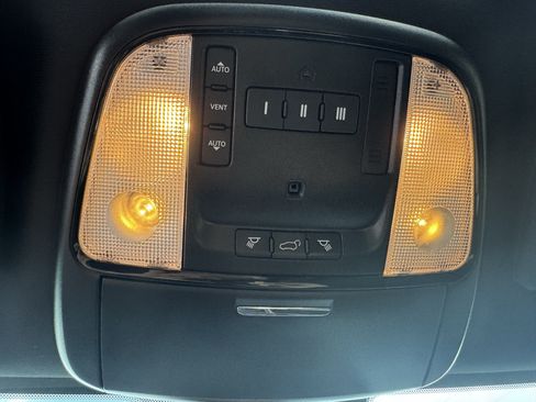 Used 2021 Dodge Durango R/T w/ Blacktop Package RWD image 29