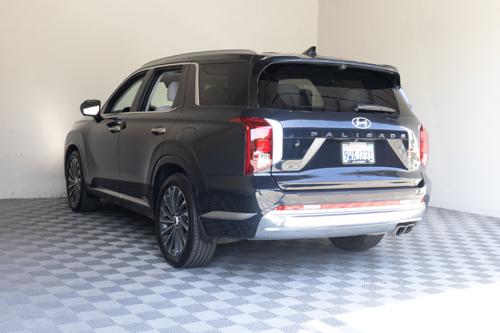 Used 2023 Hyundai Palisade Calligraphy w/ Cargo Package AWD/4WD image 14