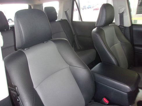 Used 2024 Toyota 4Runner SR5 Premium AWD/4WD image 12