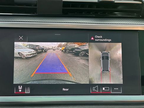 Used 2022 Audi Q3 2.0T Premium Plus w/ Premium Plus Package image 17