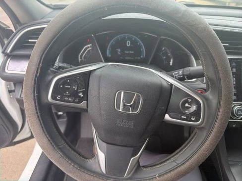Used 2016 Honda Civic Touring image 17