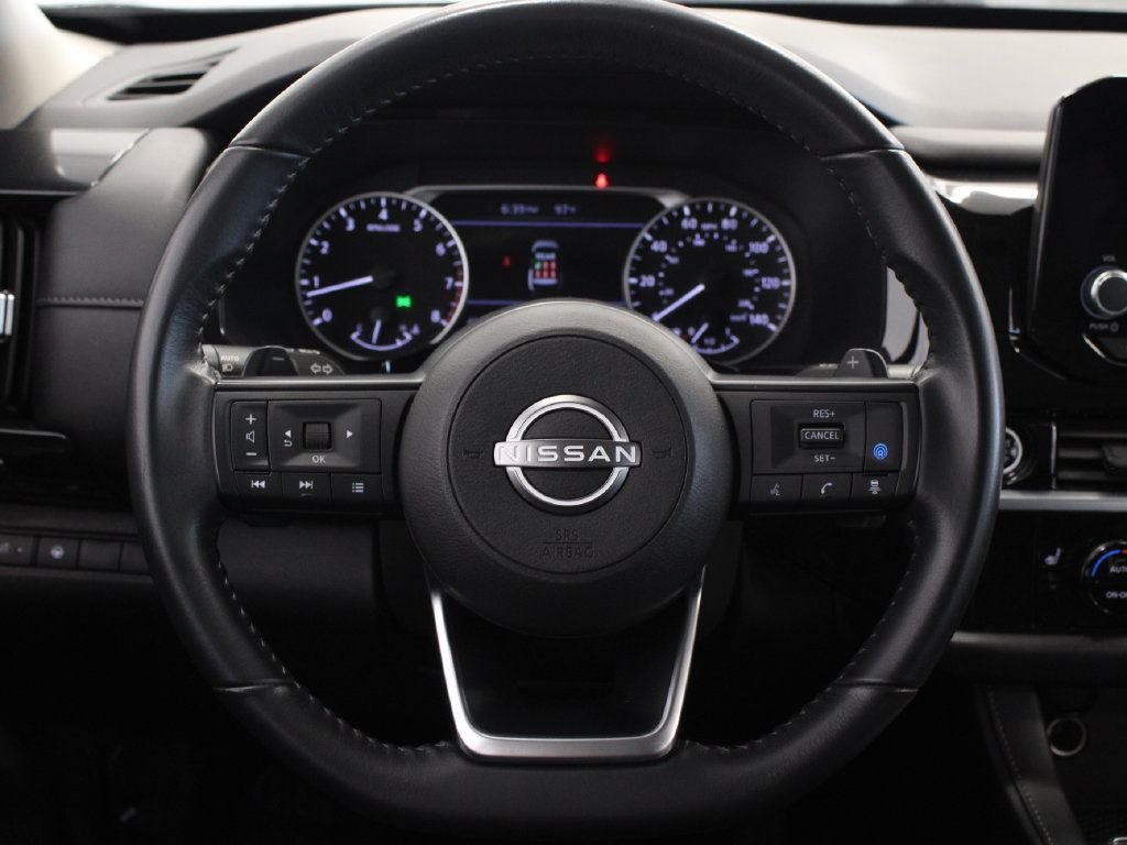 Used 2024 Nissan Pathfinder SV FWD image 20