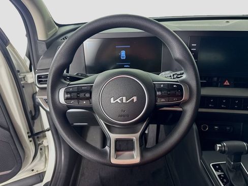 Used 2024 Kia Sportage LX FWD image 11