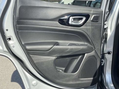New 2026 Jeep Compass Latitude image 14