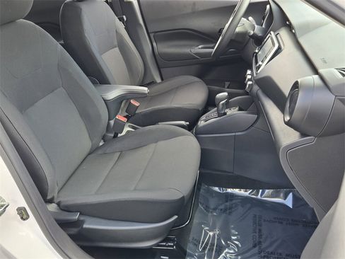 Used 2024 Nissan Kicks S image 16