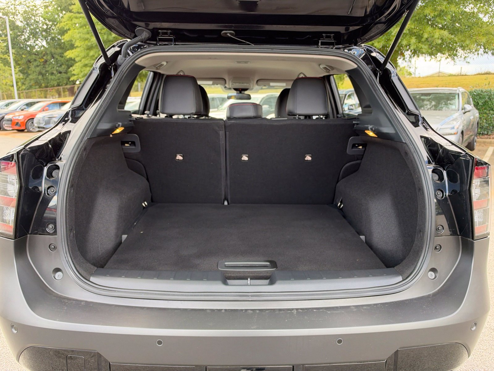 Used 2026 Nissan Kicks SR FWD image 29