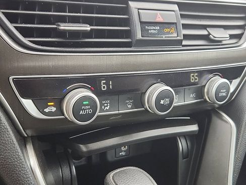 Used 2019 Honda Accord LX image 10