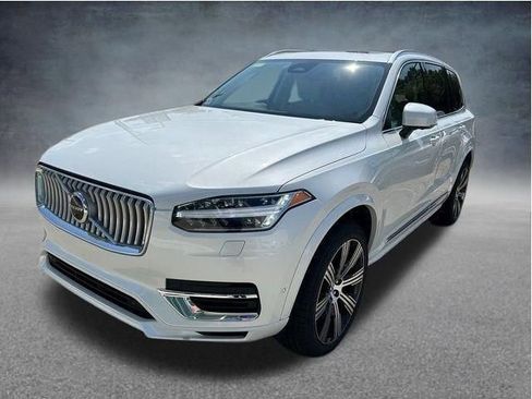 New 2025 Volvo XC90 T8 Plus w/ Protection Package Premier AWD/4WD image 3