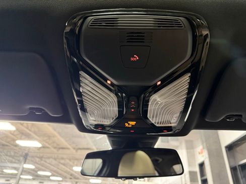 Used 2021 BMW 330i xDrive Sedan w/ Convenience Package image 17