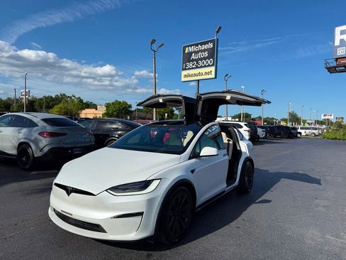Used 2022 Tesla Model X AWD/4WD image 1