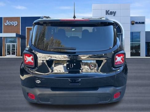 Used 2023 Jeep Renegade Latitude image 7